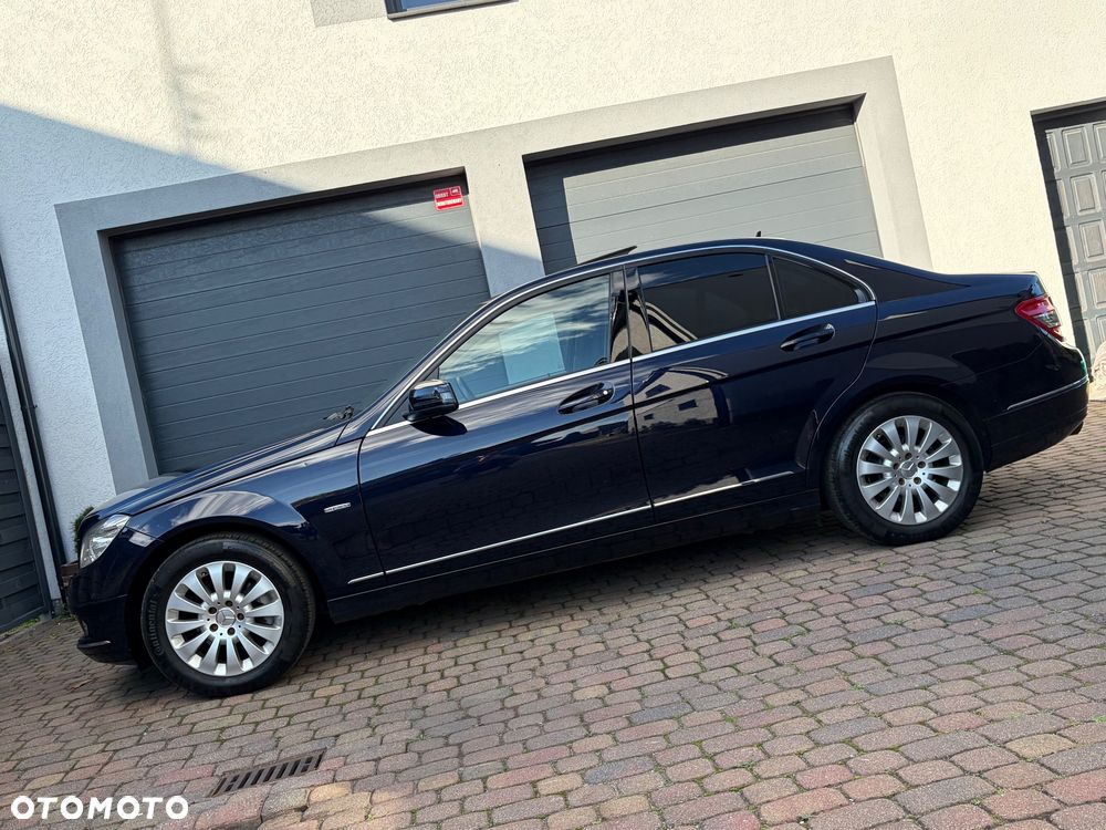 Mercedes-Benz Klasa C 180 K BlueEff Elegance - 4