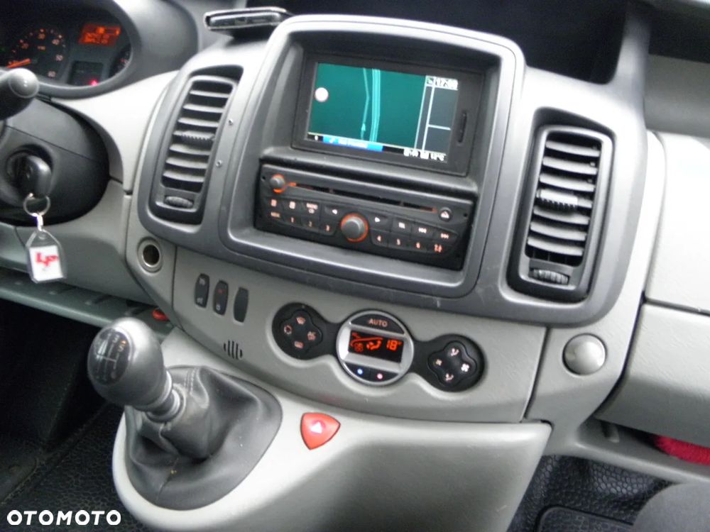 Renault Trafic - 10