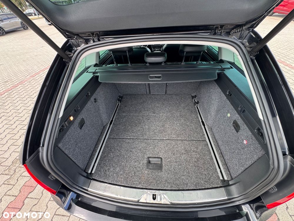 Skoda Superb 2.0 TDI Elegance DSG - 26