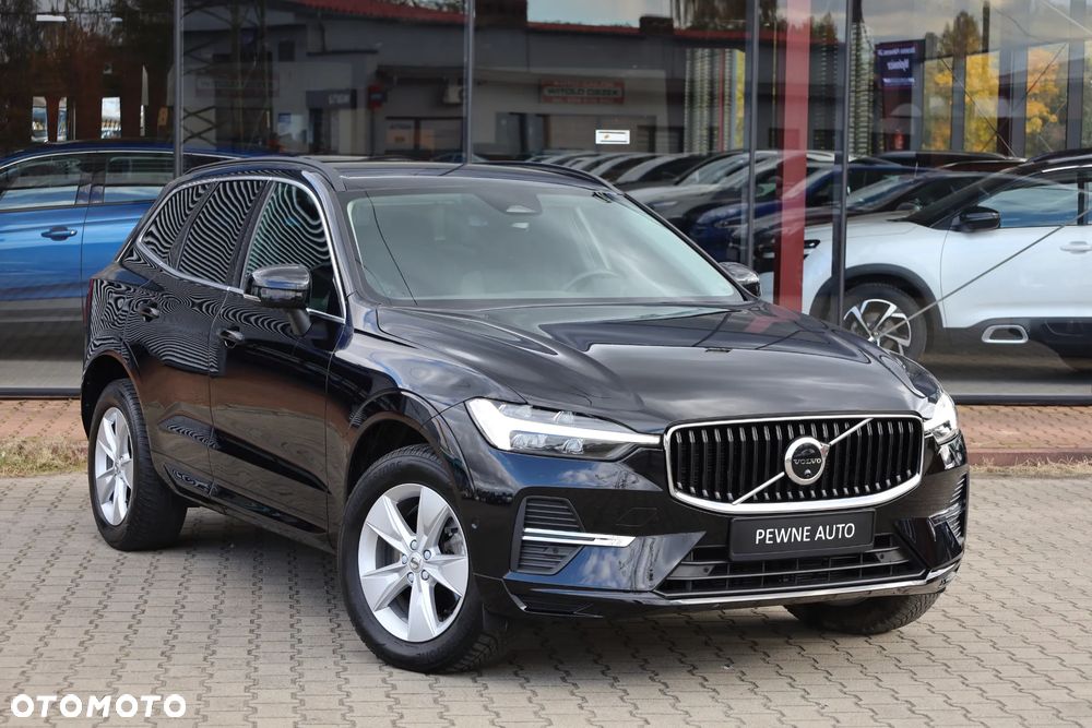 Volvo XC 60 B4 D AWD Geartronic Momentum Pro - 2
