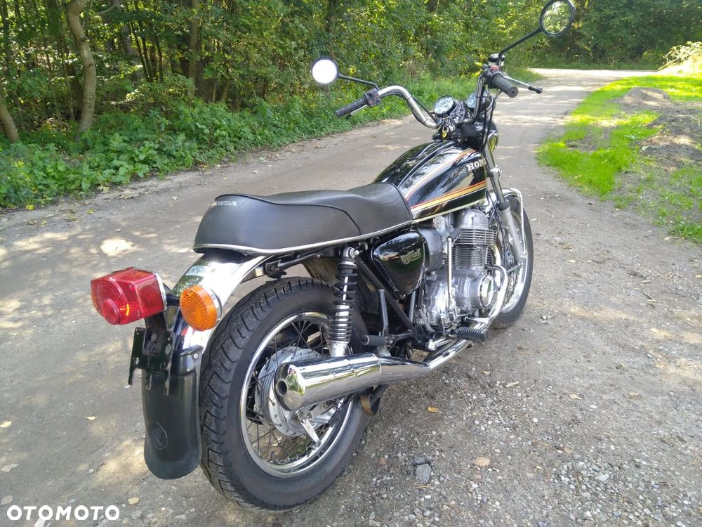Honda CB - 12