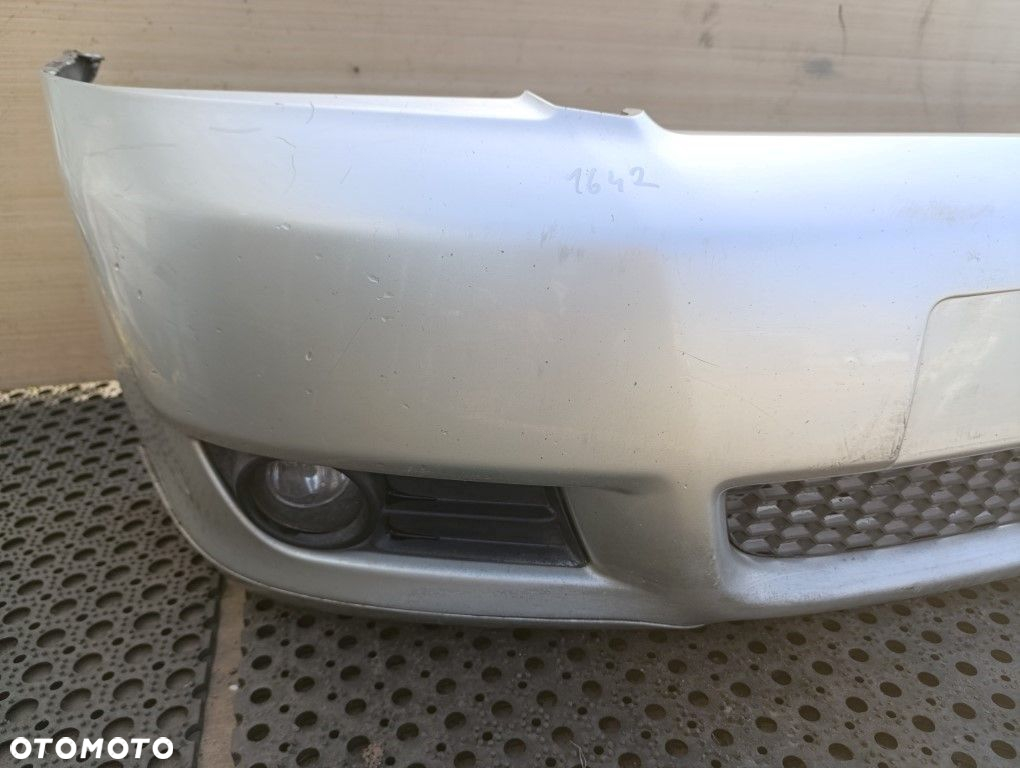 TOYOTA COROLLA VERSO II HB ZDERZAK PRZÓD 1C0 - 4