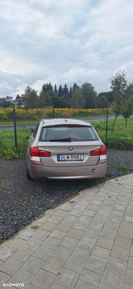 BMW Seria 5 525d Touring - 9