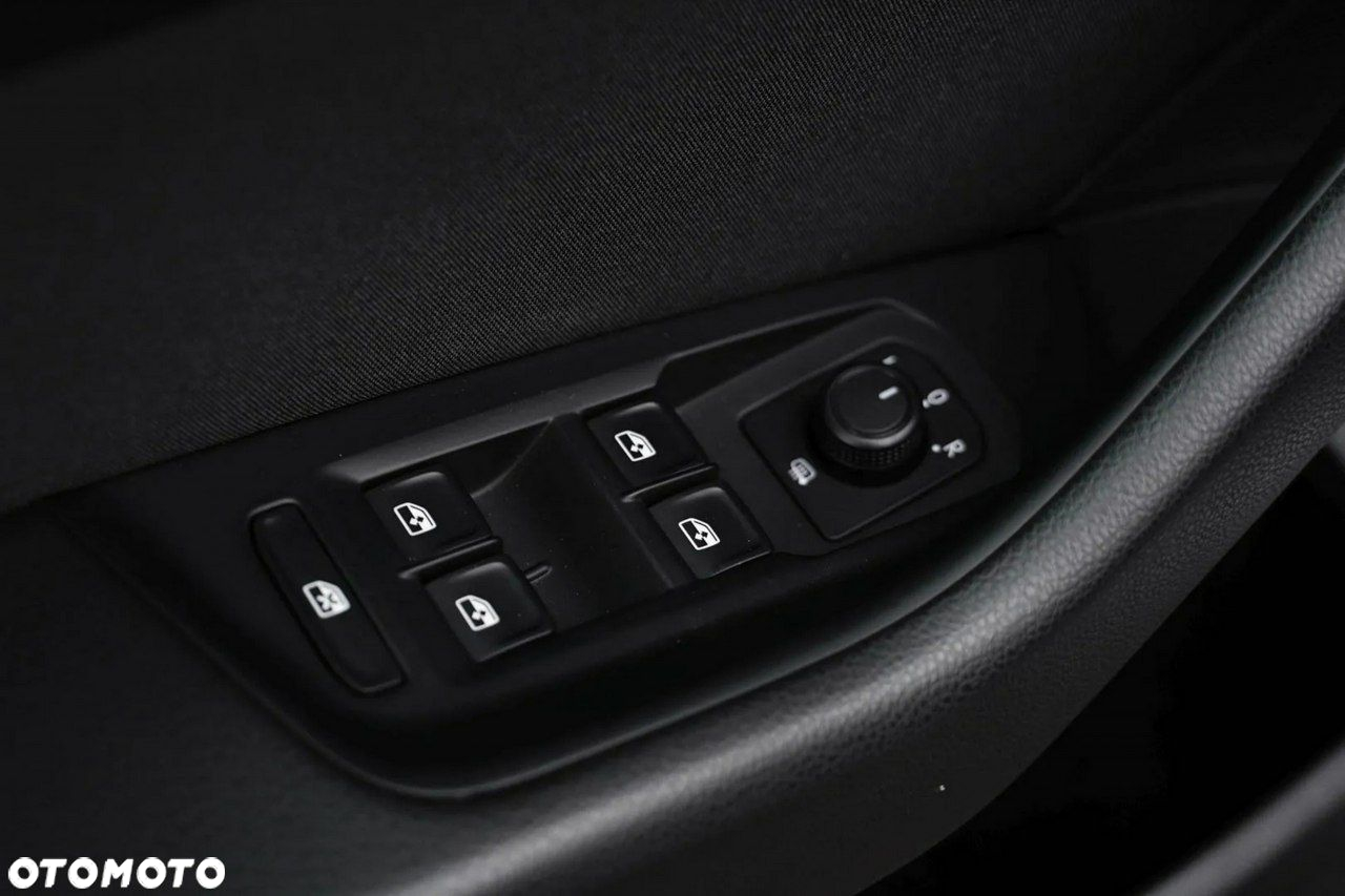 Volkswagen Passat - 11
