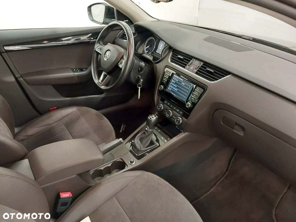 Skoda Octavia 1.8 TSI 4x4 L&K DSG - 10