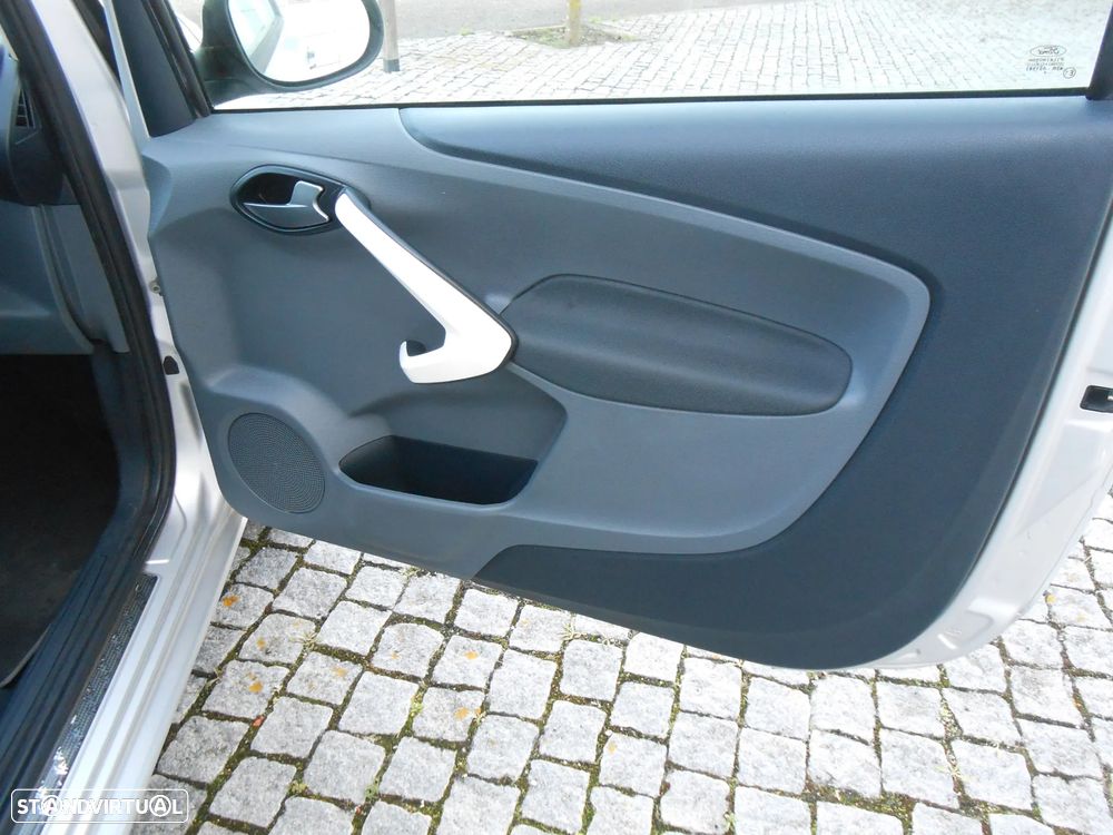 Ford KA 1.2 Titanium - 19