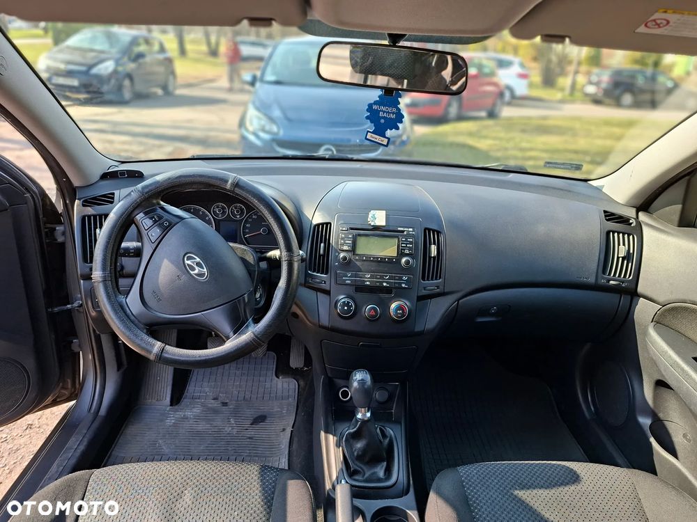 Hyundai i30 1.4 Comfort EU5 - 16