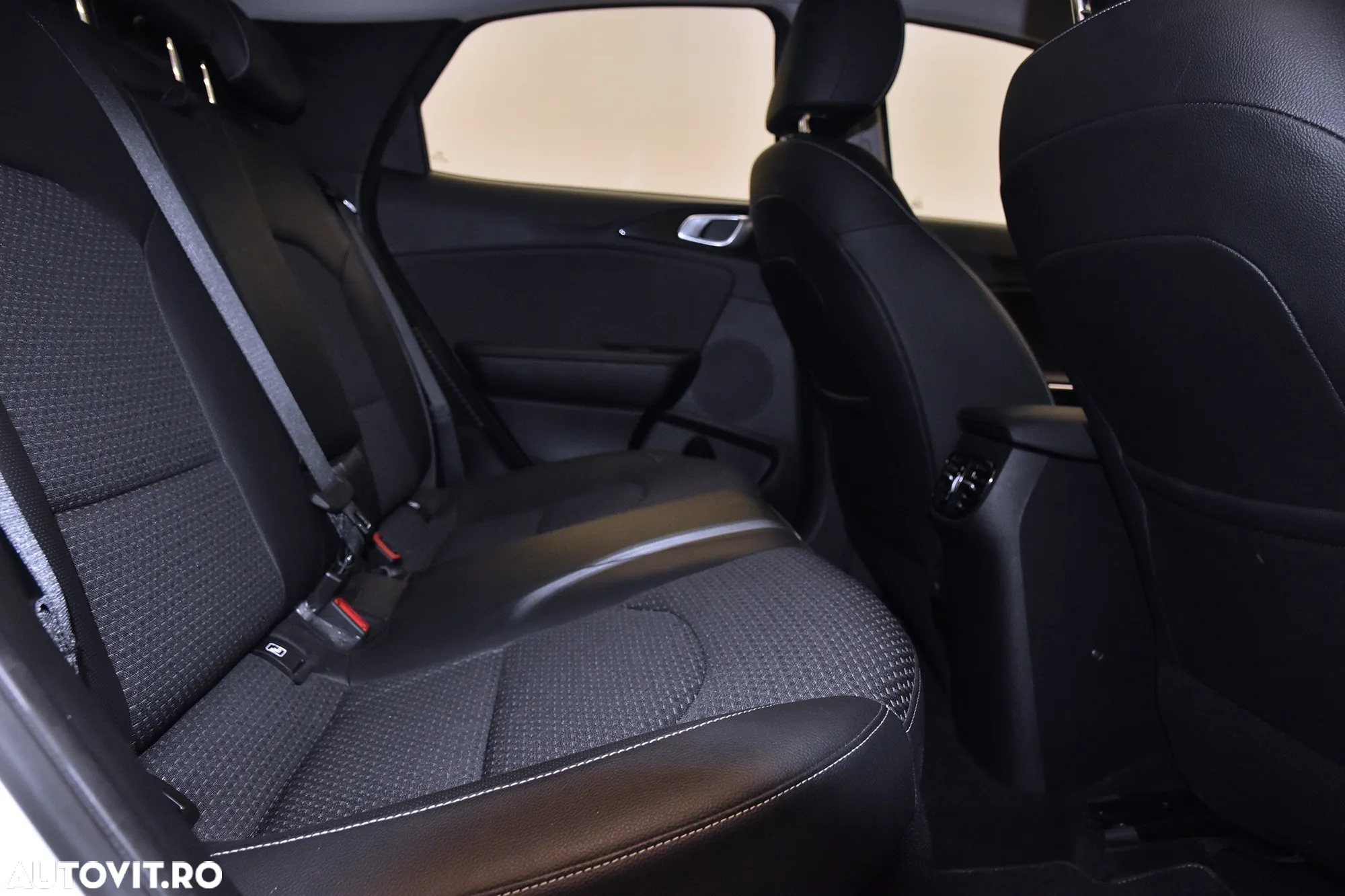 Kia XCeed - 12