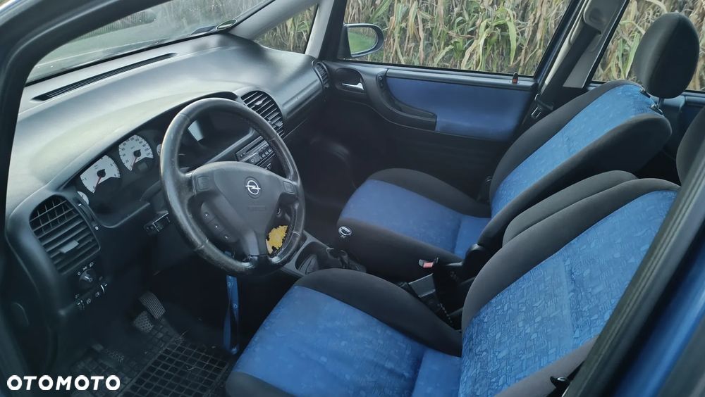 Opel Zafira - 9