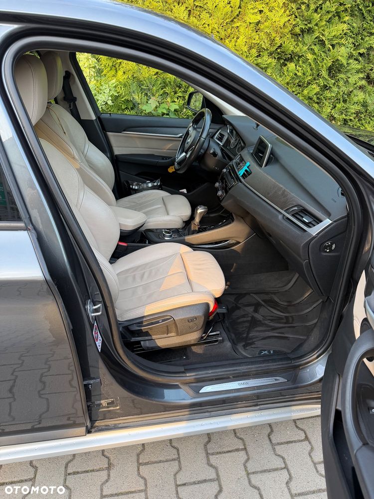 BMW X1 xDrive20d - 10