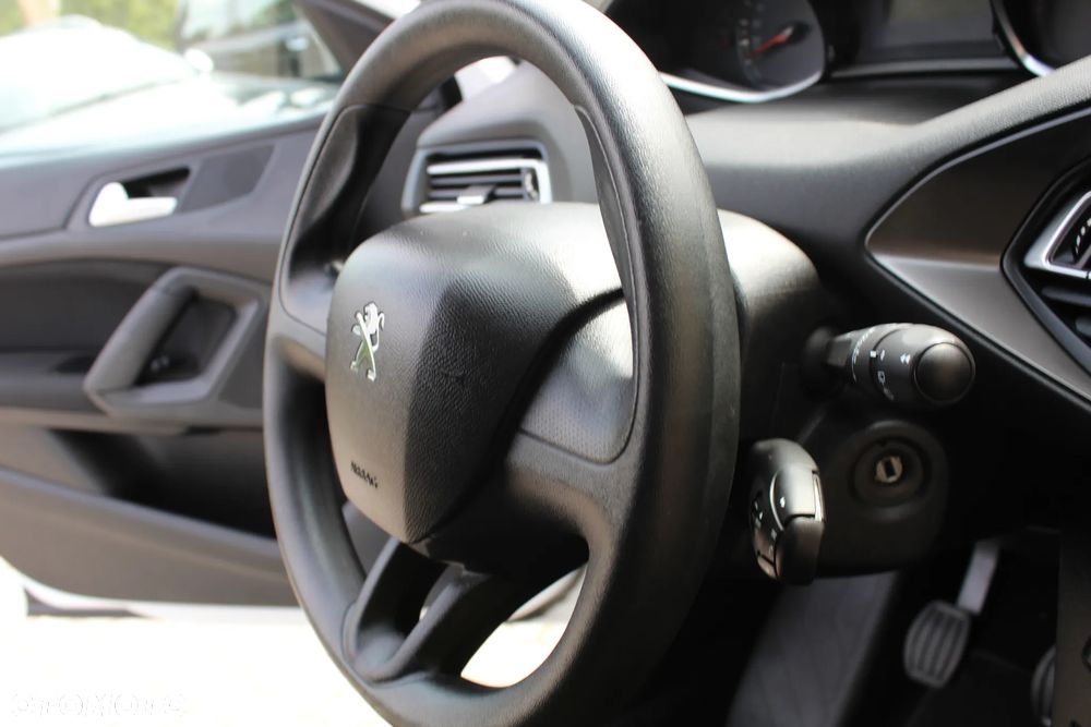 Peugeot 308 - 23