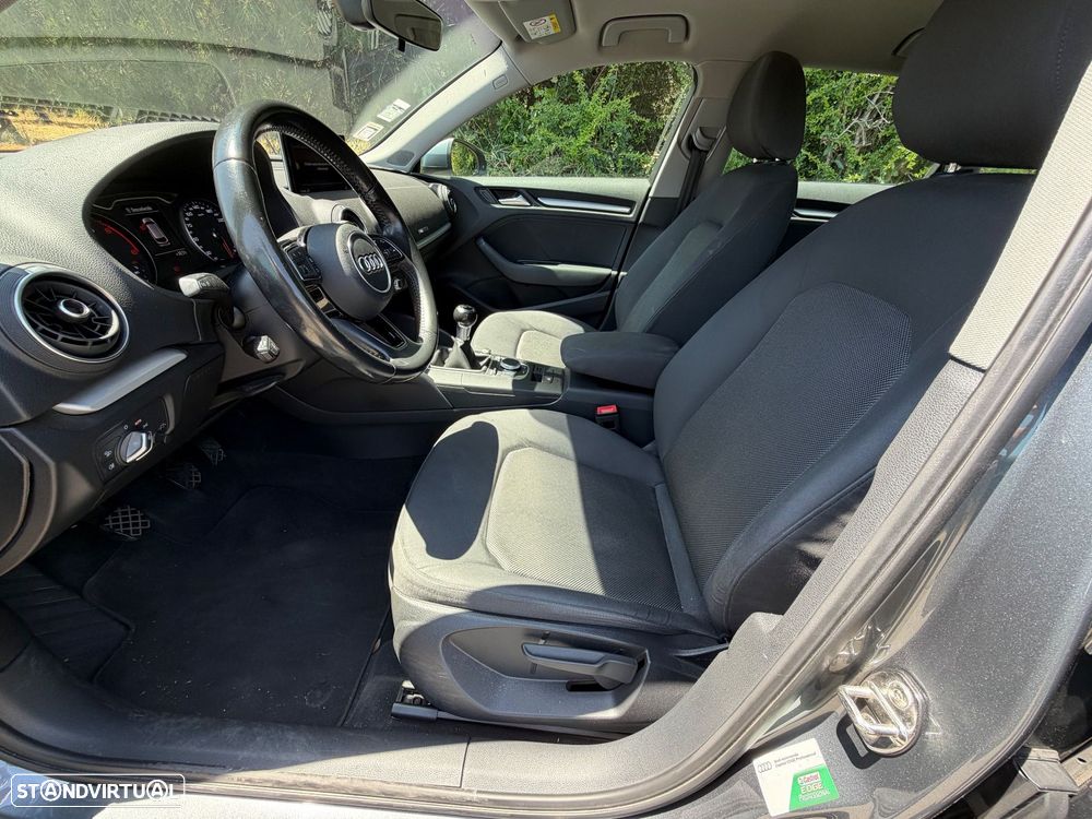 Audi A3 Sportback 1.6 TDI Advance Ultra - 13