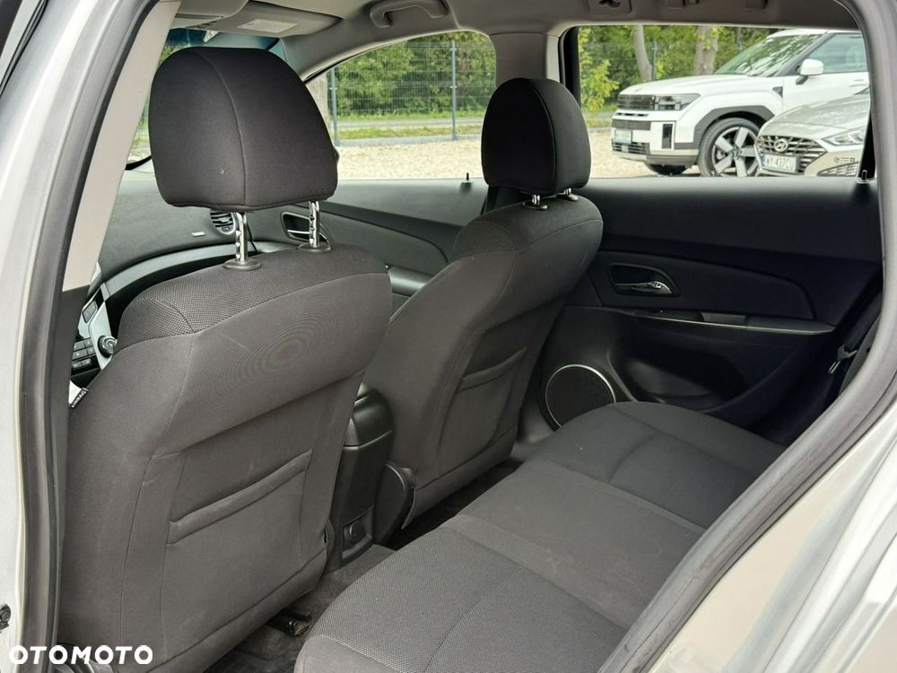 Chevrolet Cruze - 13