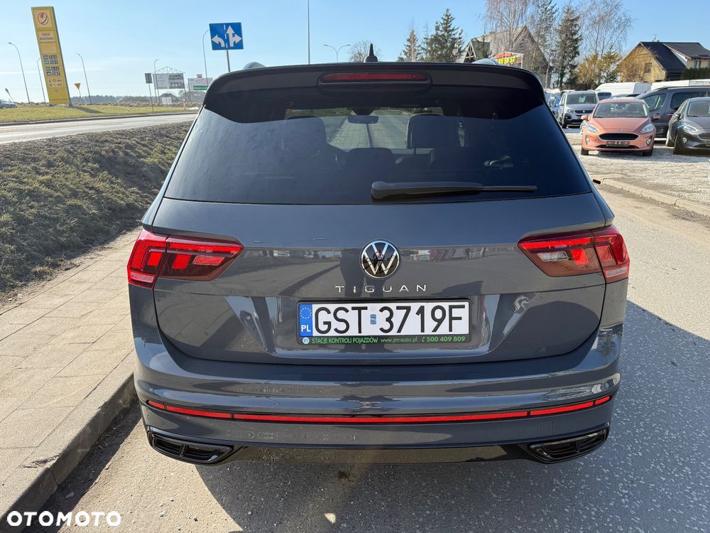 Volkswagen Tiguan 2.0 TDI SCR 4MotION DSG R-Line - 24