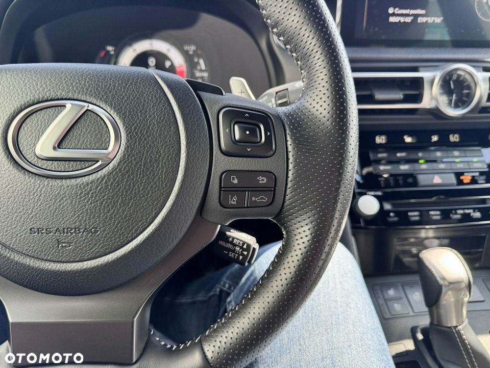Lexus IS - 36