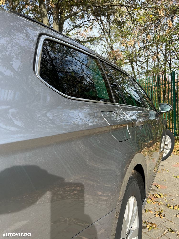 Volkswagen Passat 2.0 TDI DSG Trendline - 17