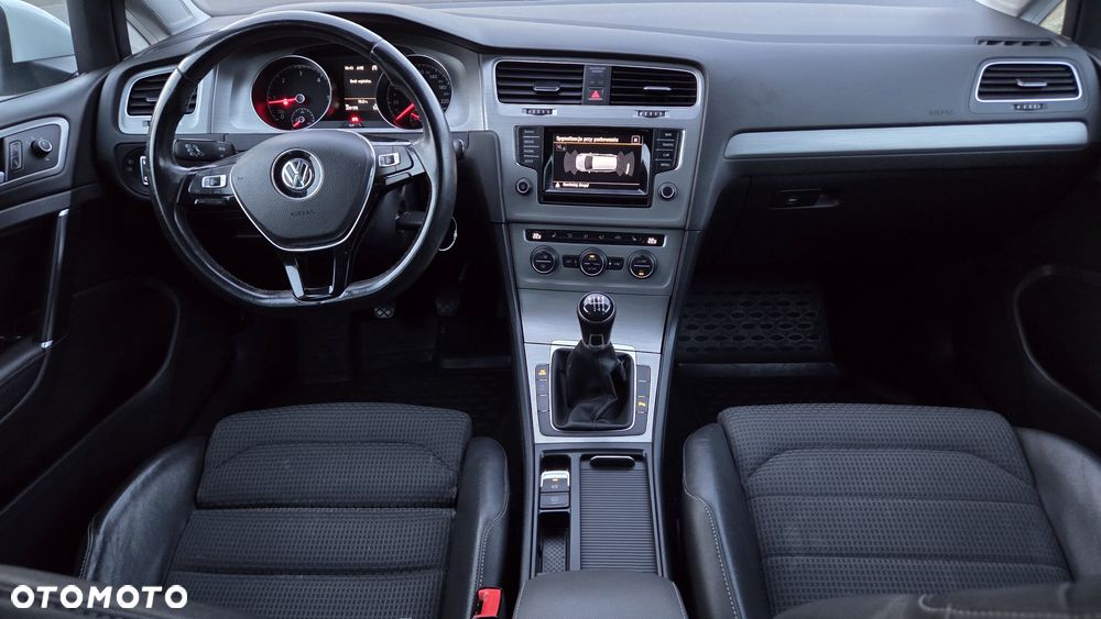 Volkswagen Golf 2.0 TDI BlueMotion Technology Allstar - 15