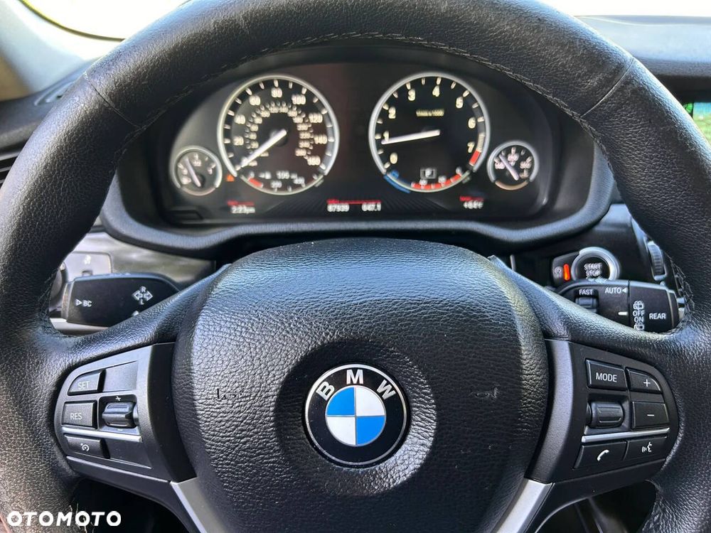 BMW X3 xDrive28i xLine - 26