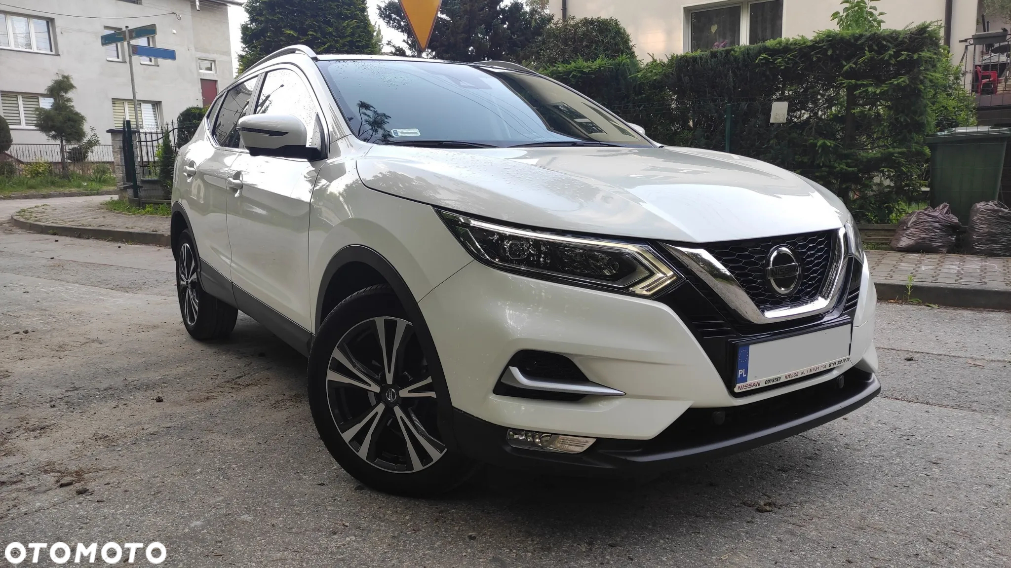 Nissan Qashqai 1.2 DIG-T N-Connecta Xtronic - 10