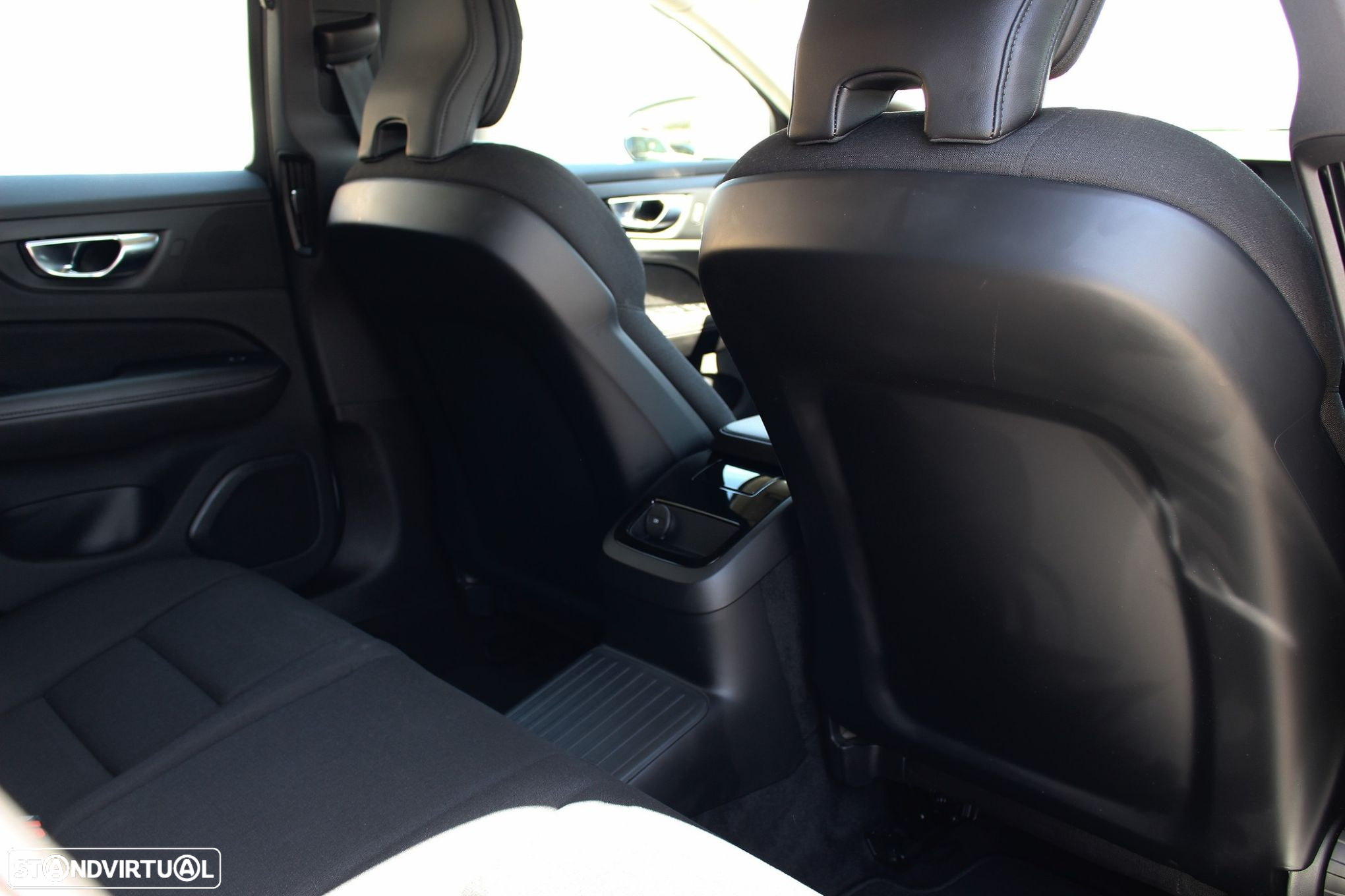 Volvo V60 2.0 T6 AWD TE Inscription Expression - 40
