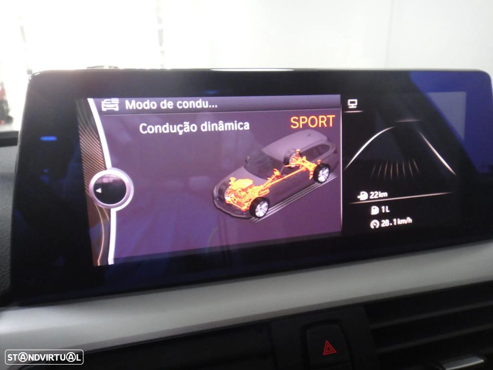 BMW 318 d Auto Exclusive - 23