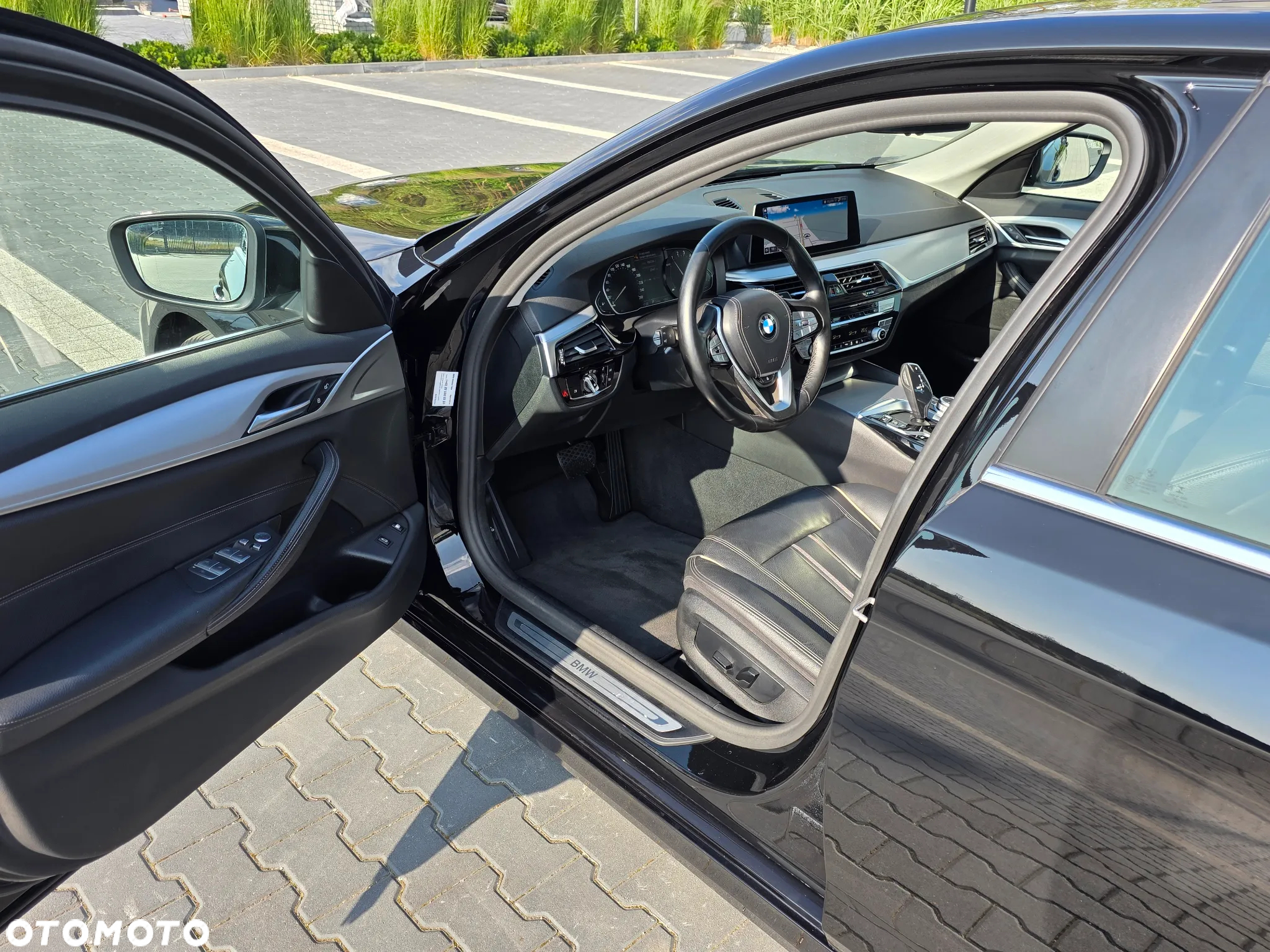 BMW Seria 5 530i xDrive mHEV Luxury Line sport - 16