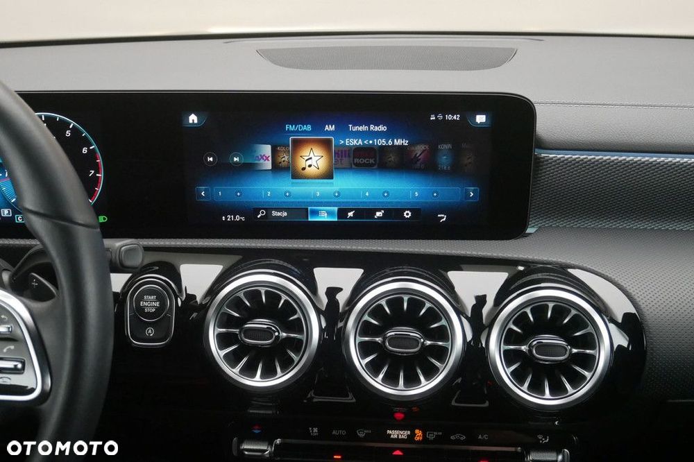Mercedes-Benz CLA - 10