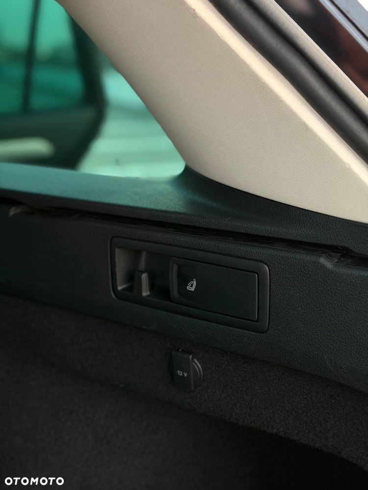 Volkswagen Passat - 15