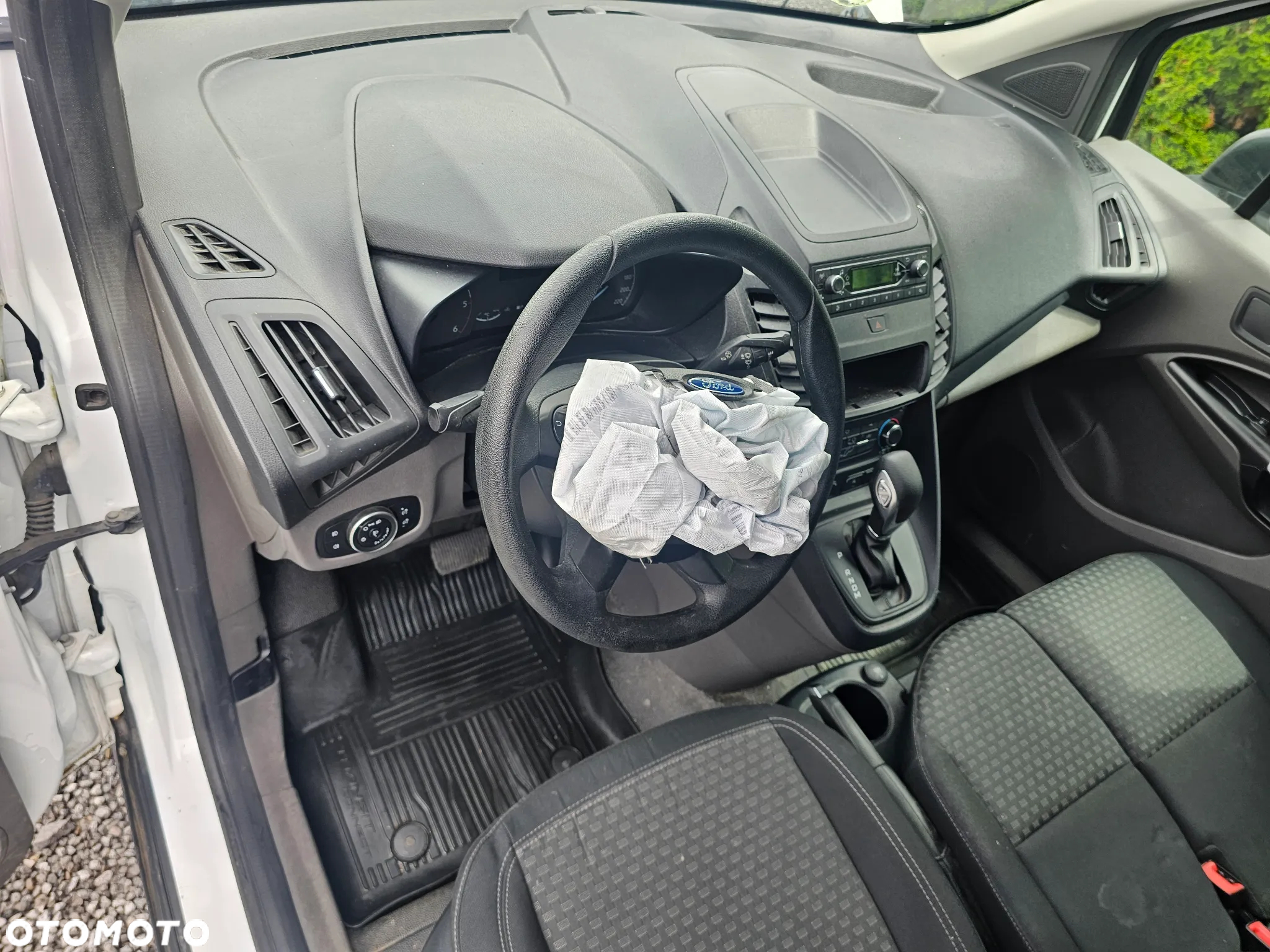 Ford Transit Connect - 19