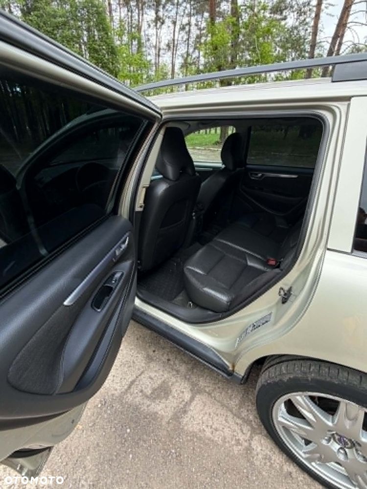 Volvo V70 2.5 T AWD Summum - 18