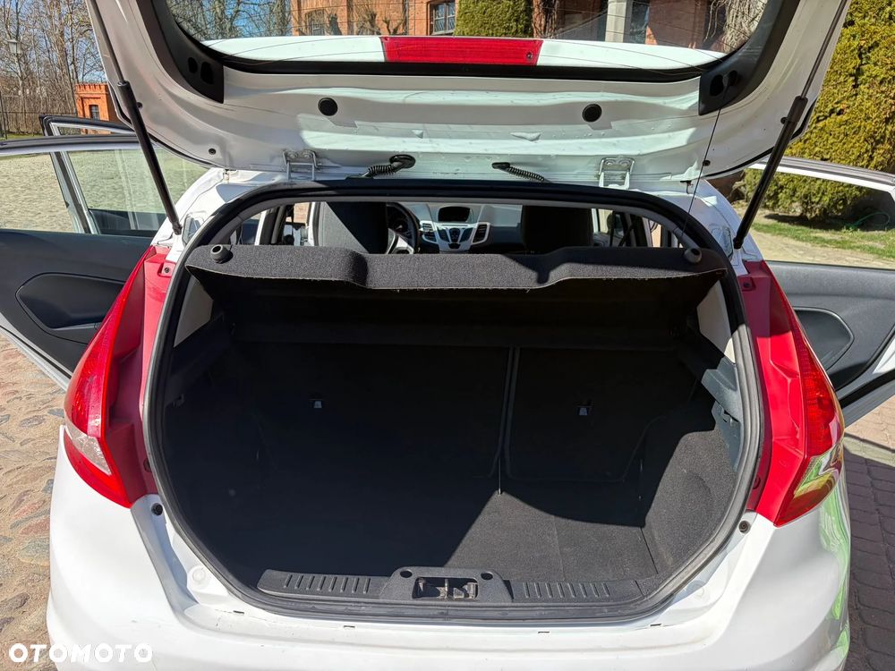 Ford Fiesta 1.4 TDCi Silver X (SVP) - 9