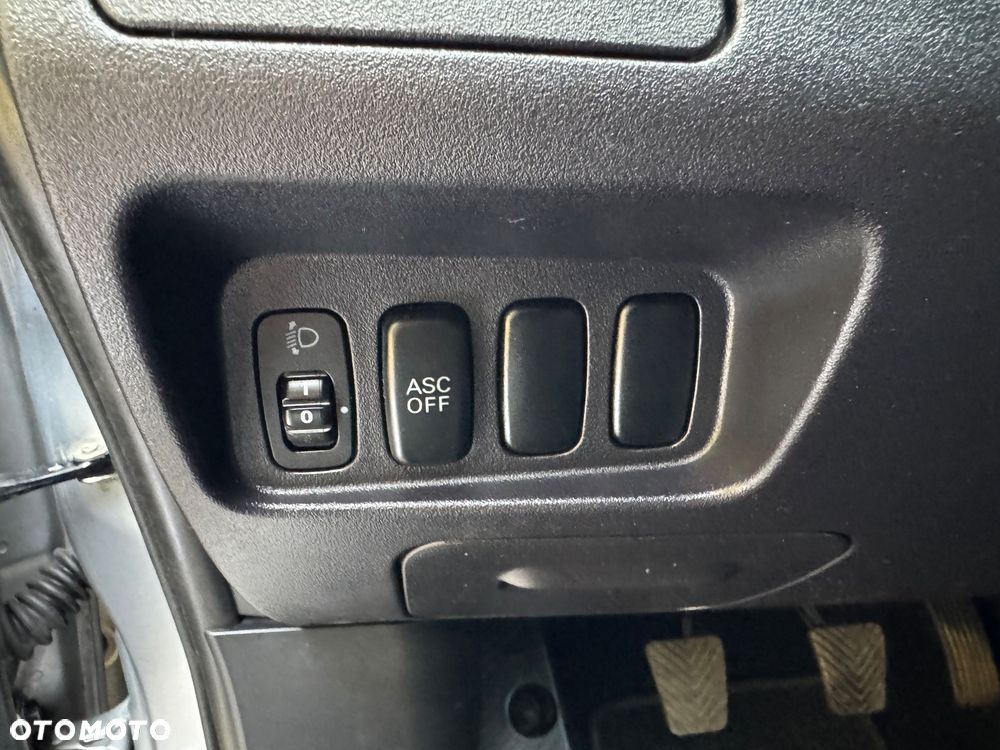Mitsubishi Outlander 2.0 2WD Motion - 22