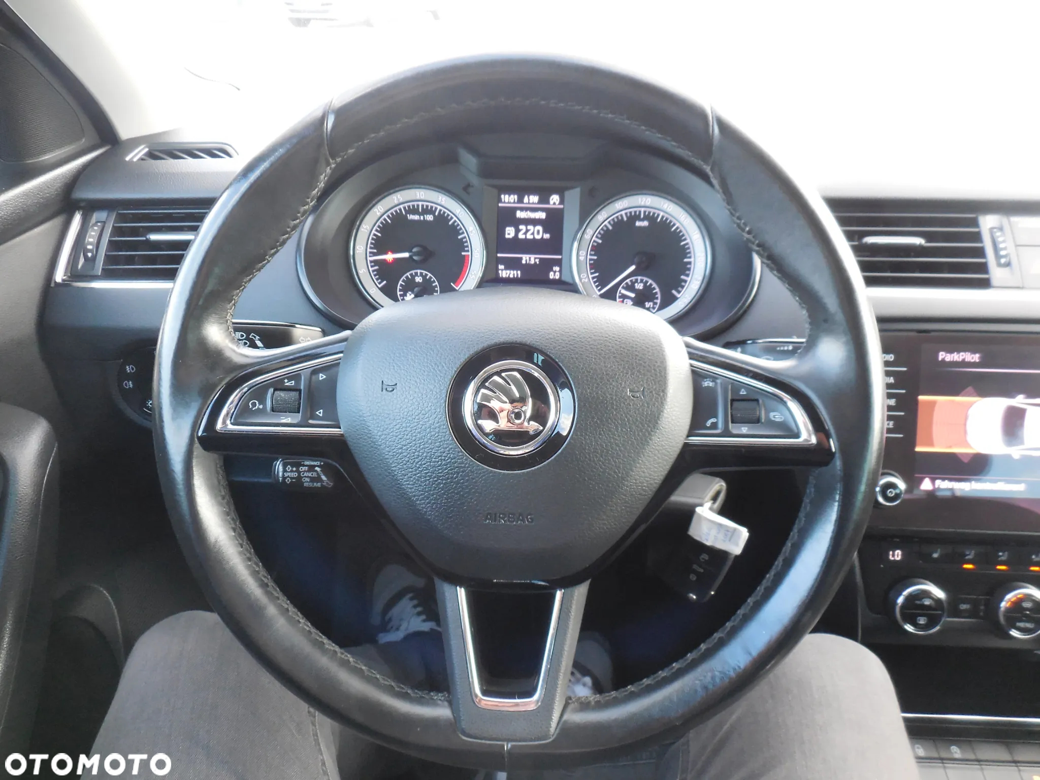 Skoda Octavia Combi 2.0 TDI Premium Edition - 18