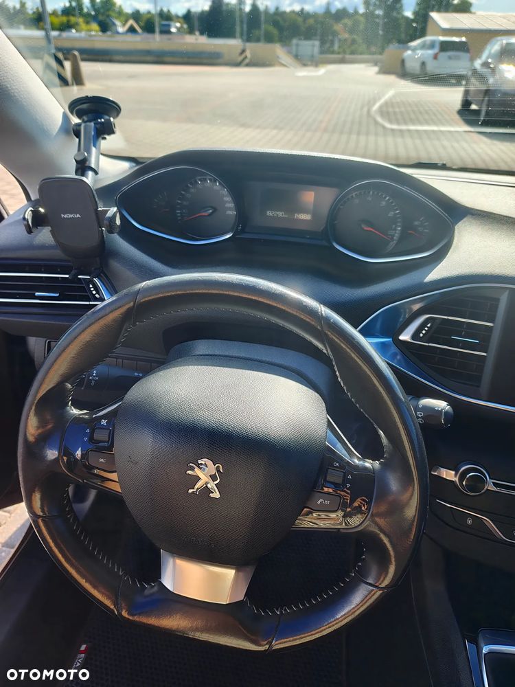 Peugeot 308 1.2 PureTech Style S&S - 9
