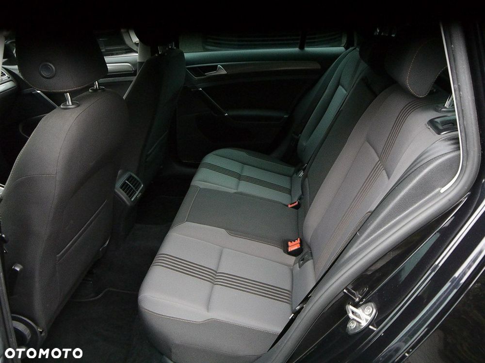 Volkswagen Golf - 35