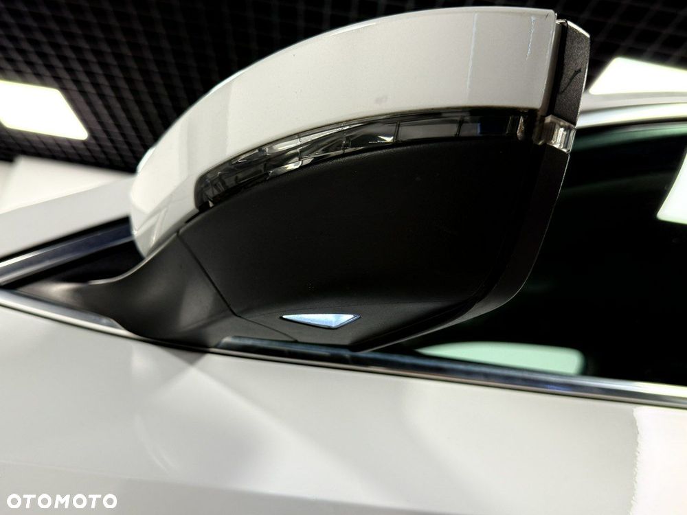 Skoda Superb 2.0 TDI DSG Sportline - 19