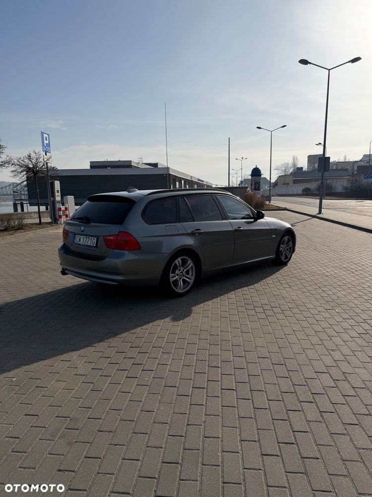 BMW Seria 3 320d - 4