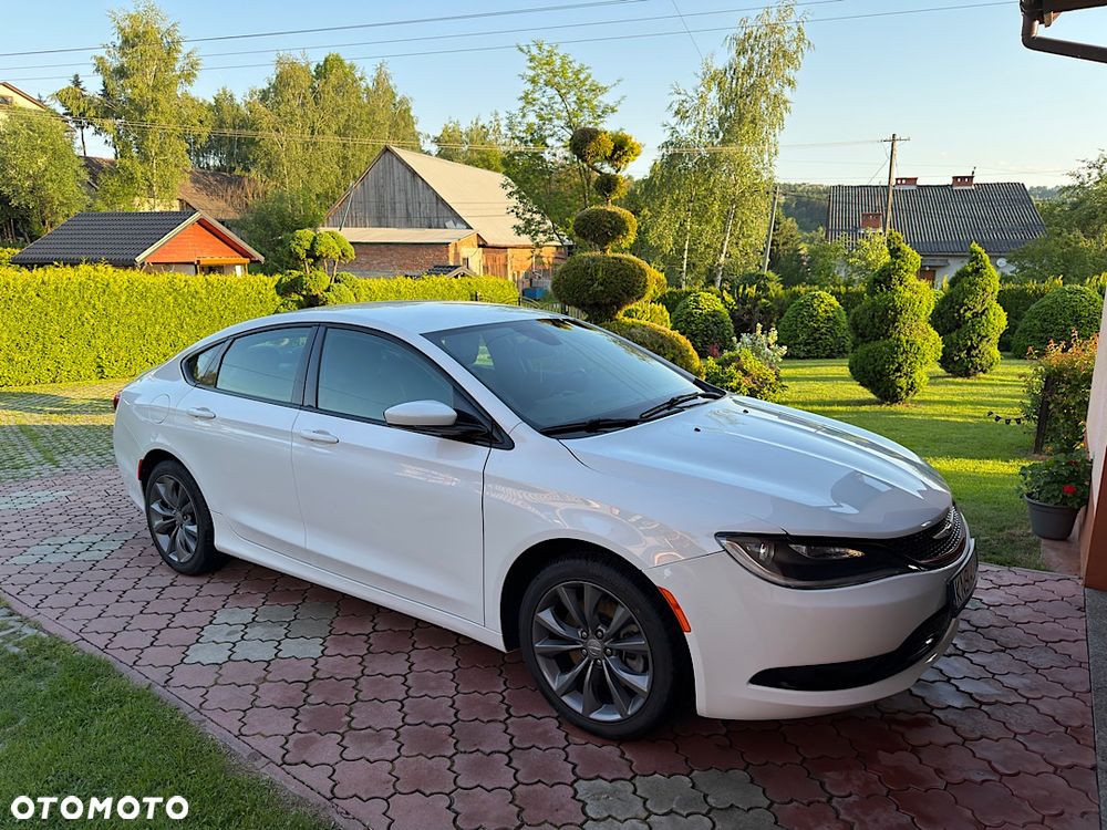 Chrysler 200 - 1