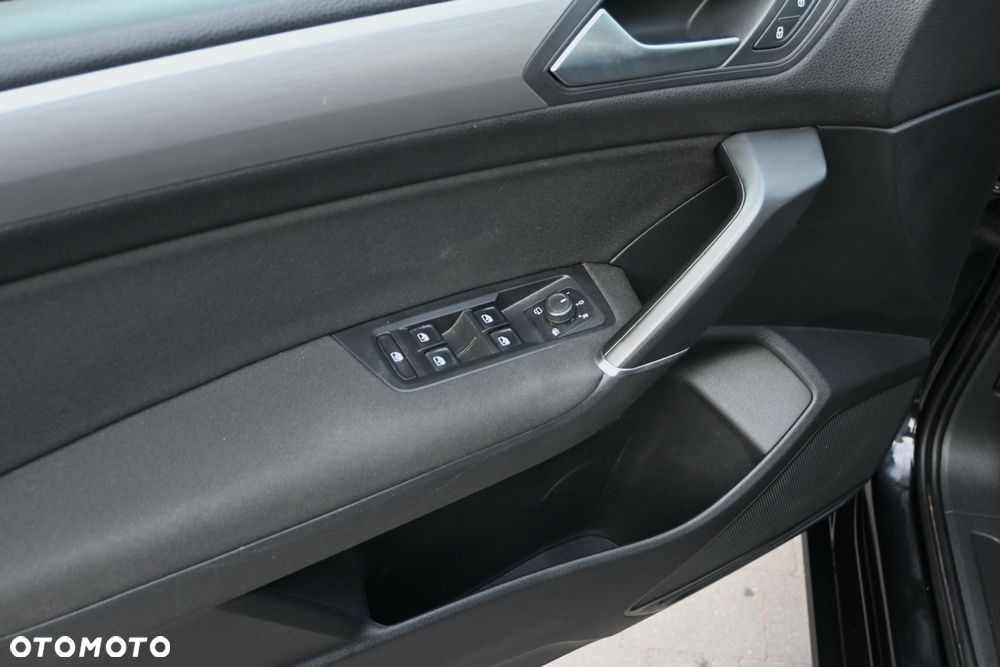 Volkswagen Touran 1.6 TDI SCR (BlueMotion Technology) DSG Comfortline - 25