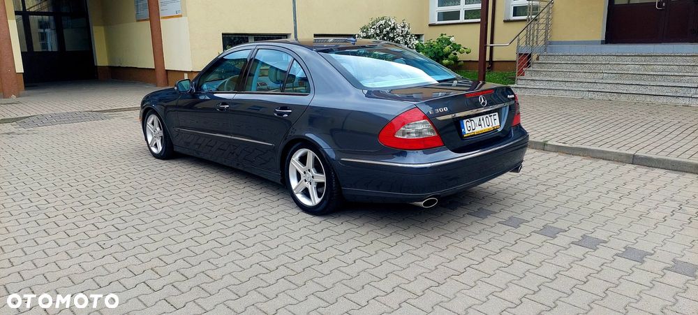 Mercedes-Benz Klasa E 280 4-Matic Avantgarde - 4