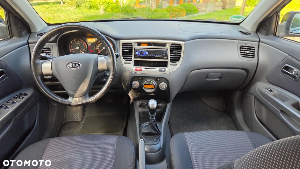 Kia Rio 2008 photo 4