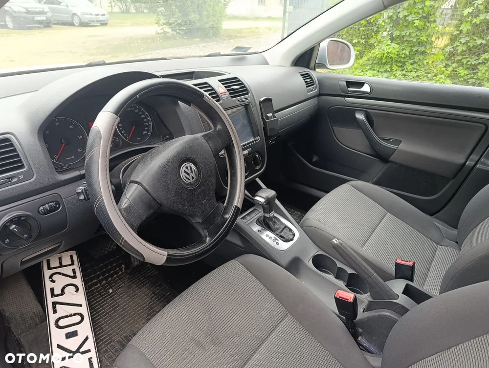 Volkswagen Golf 1.9 TDI DPF Comfortline DSG - 5