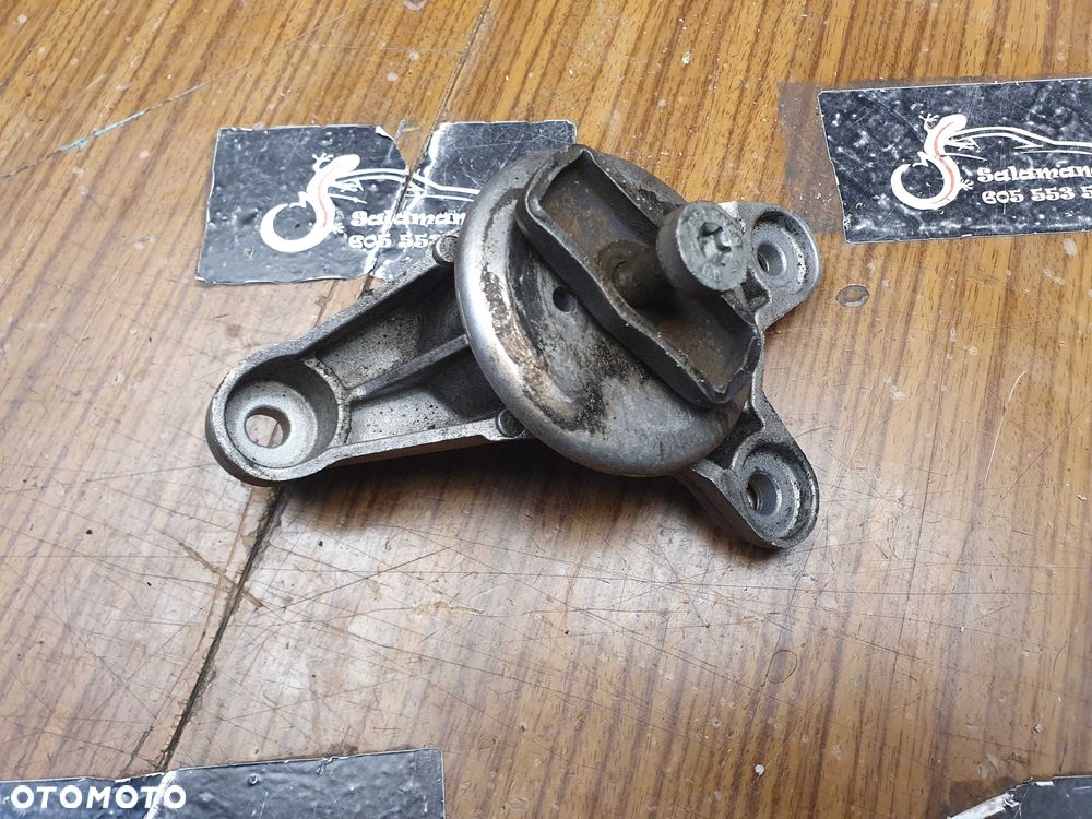 Łapa 8E0399115K Podpora Skrzyni Biegow Mocowanie Poduszka Wspornik Audi A4 B6 B7 - 10