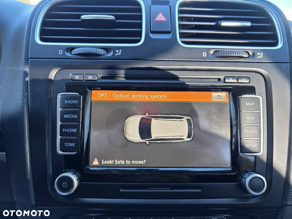 Volkswagen Golf 2.0 TDI DPF DSG Tour Edition - 18