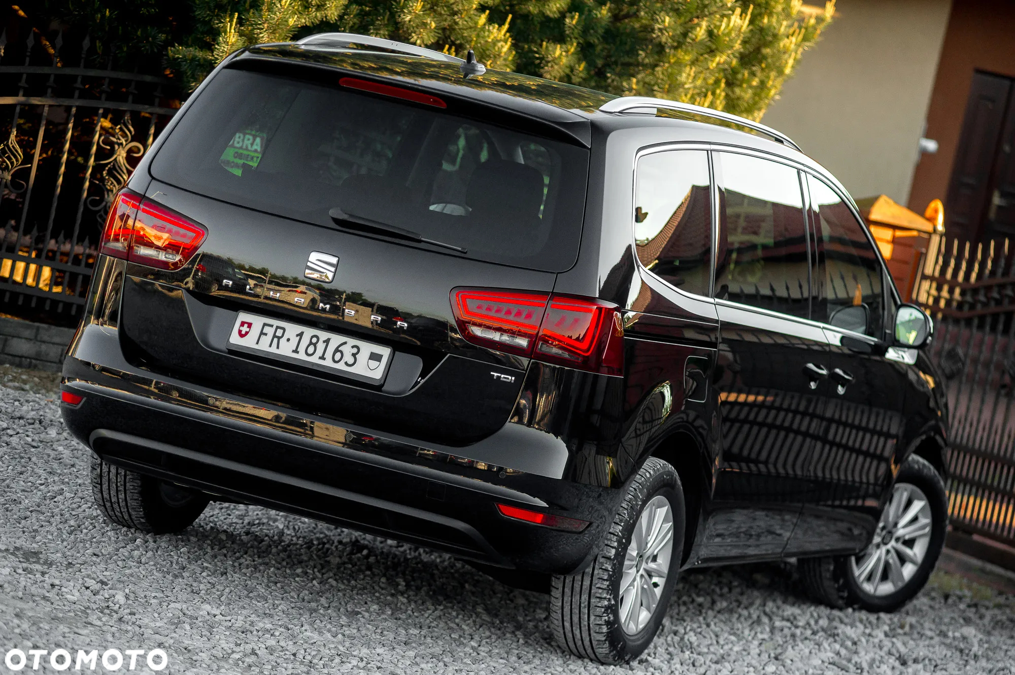 Seat Alhambra 2.0 TDI Reference DSG - 12