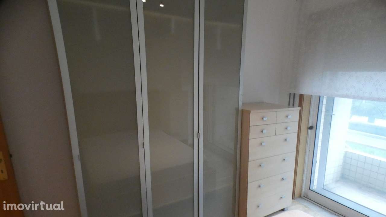 Apartamento T1 Mobilado na Circunvalação - Grande imagem: 3/9