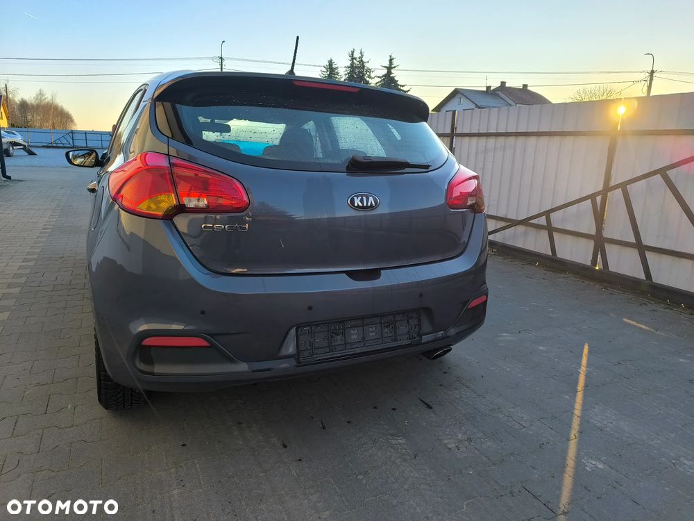 Kia Ceed 1.4 CVVT Dream-Team Edition - 3