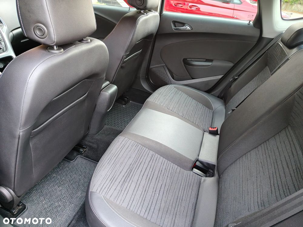 Opel Astra 1.6 Essentia - 9