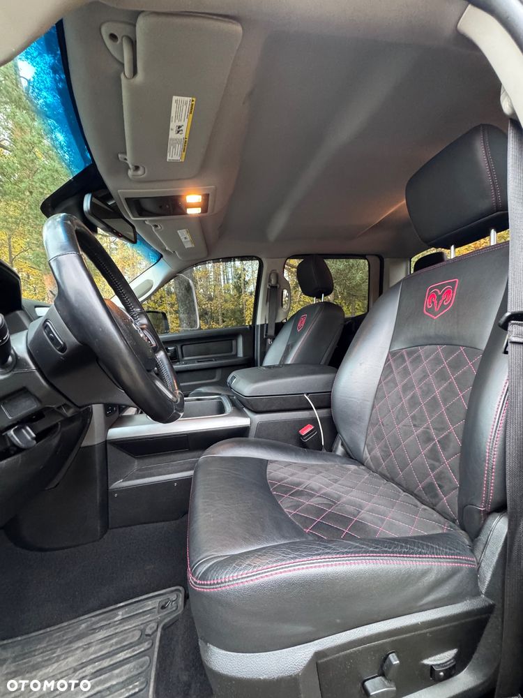 Dodge RAM 5.7 4x4 - 25