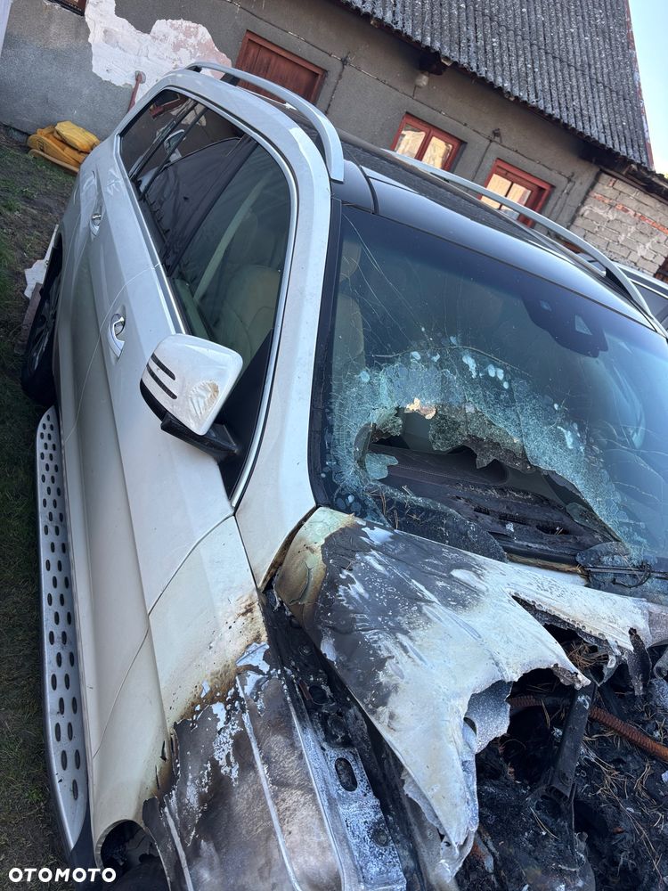 Mercedes-Benz GL 400 4Matic 7G-TRONIC - 26